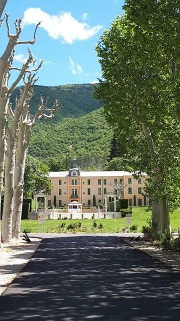 Appartement 7 Château des Gipières Montbrun-les-Bains Exterior foto